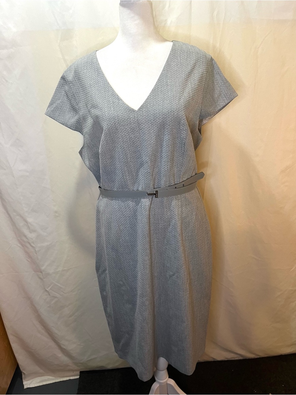 Ted Baker Light Gray Textured V-Neck Belted Dress - Classic, preppy